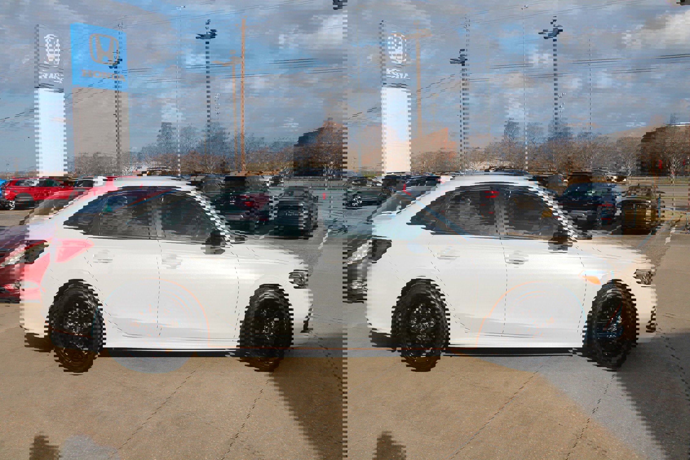 Used 2023 Honda Civic Sport image 4