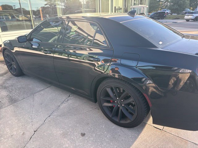 Used 2023 Chrysler 300 C RWD image 4