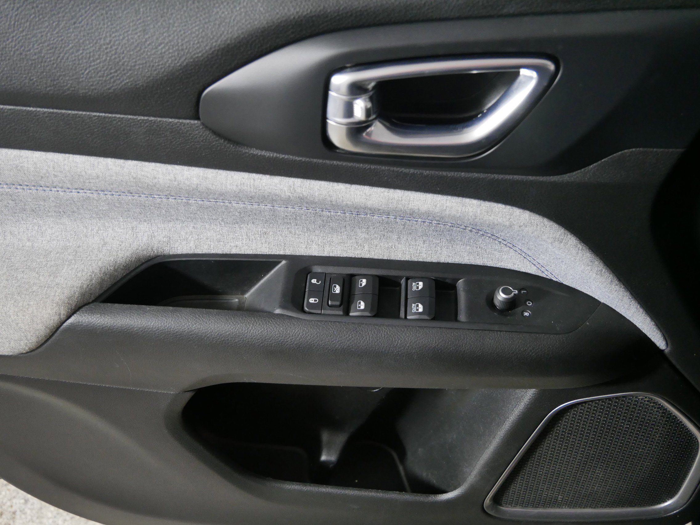 Used 2022 Jeep Compass Latitude w/ Convenience Group image 19