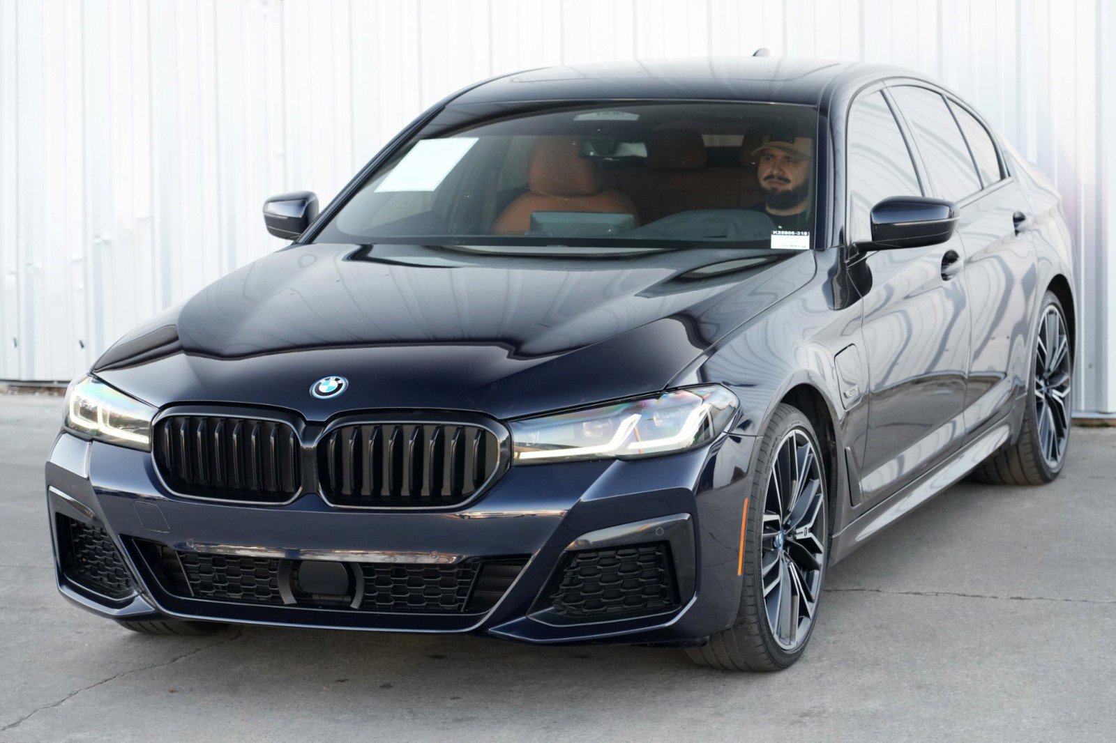 Used 2022 BMW 530e w/ Premium Package RWD image 50