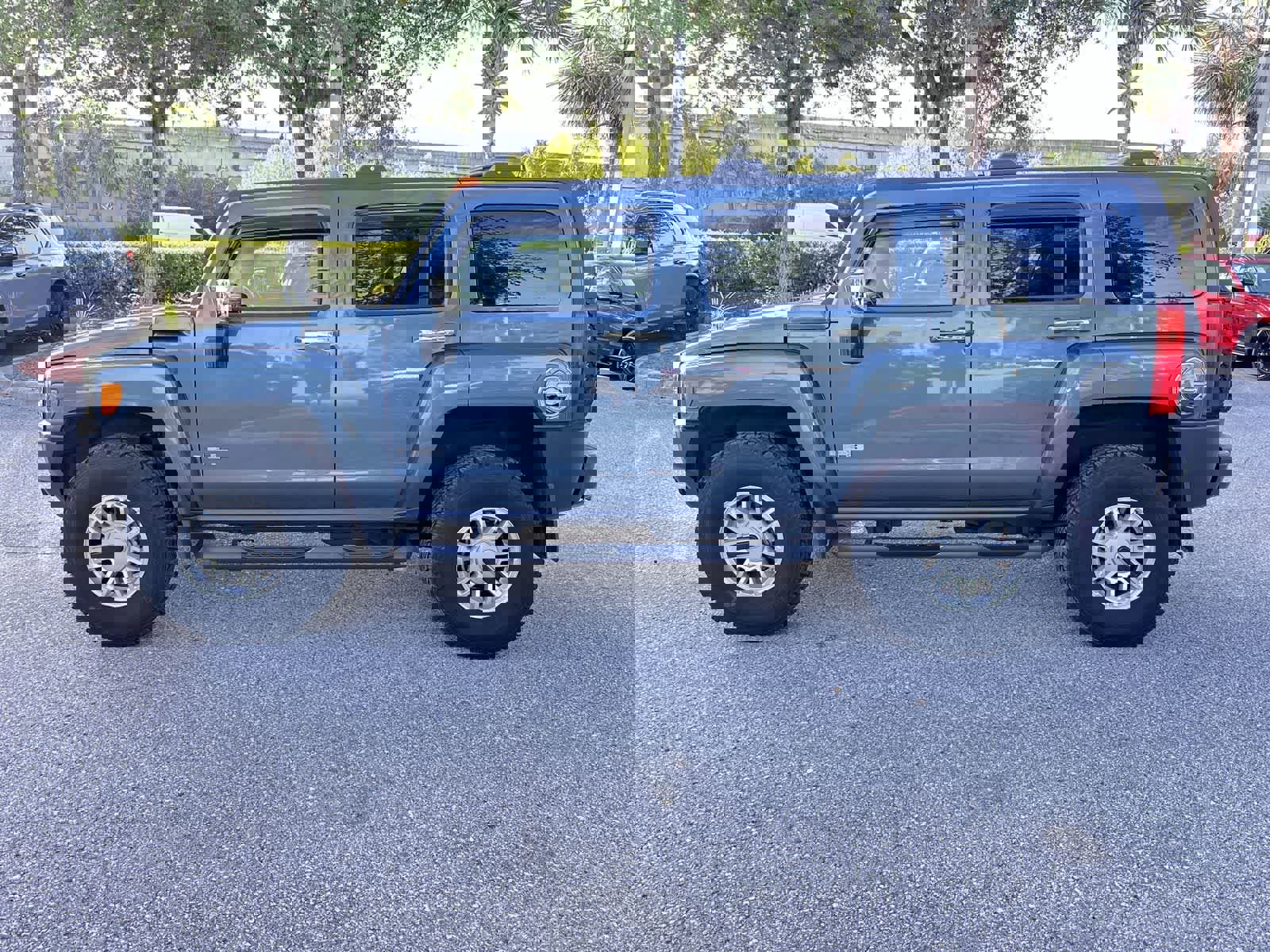 Used 2006 HUMMER H3 image 3