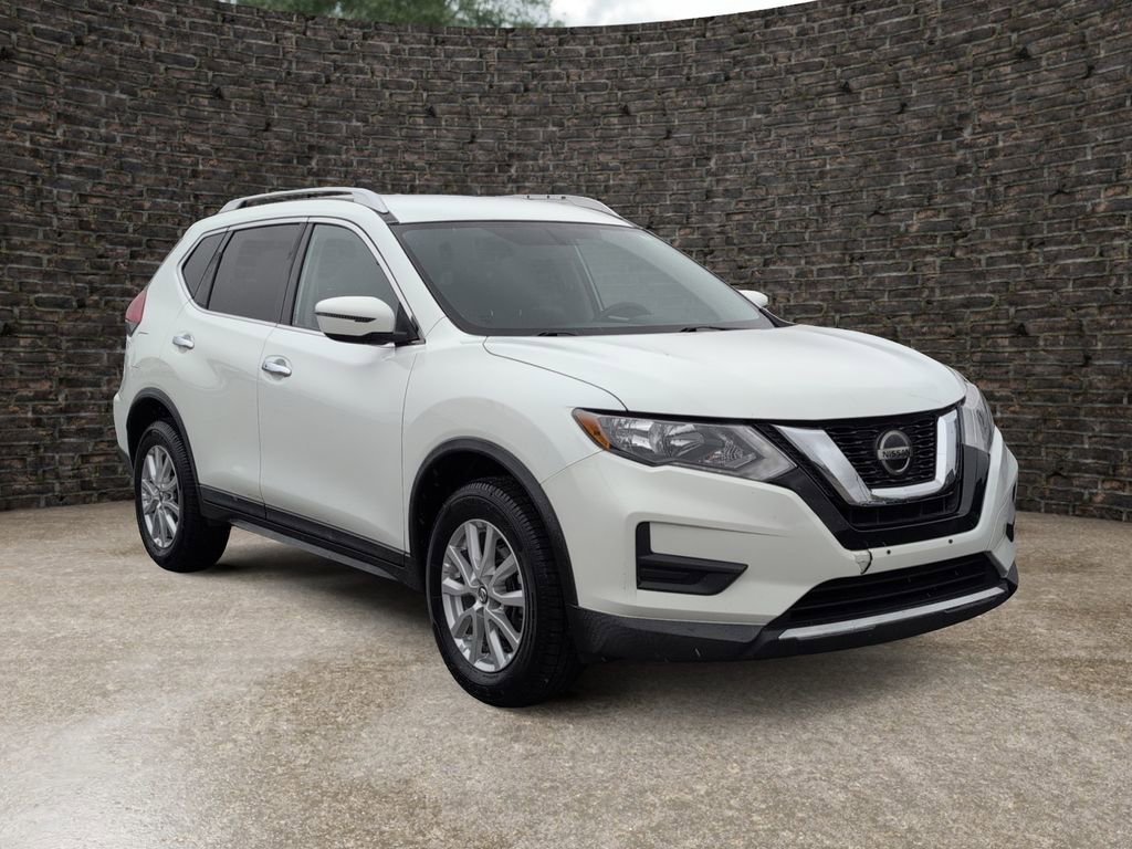 Used 2018 Nissan Rogue SV image 2