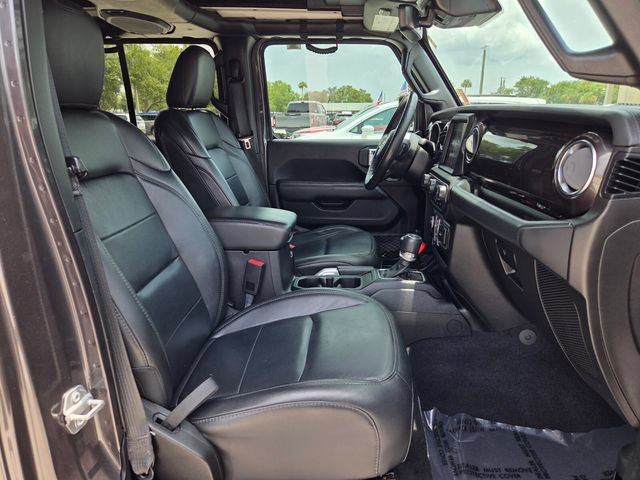 Certified 2019 Jeep Wrangler Unlimited Sahara AWD/4WD image 19
