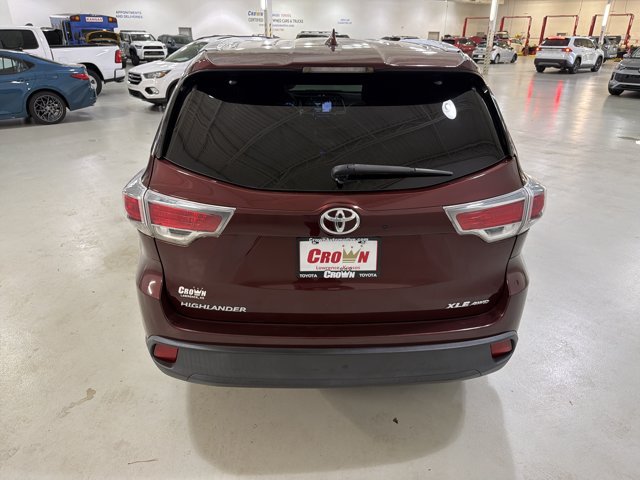 Used 2014 Toyota Highlander XLE AWD/4WD image 7