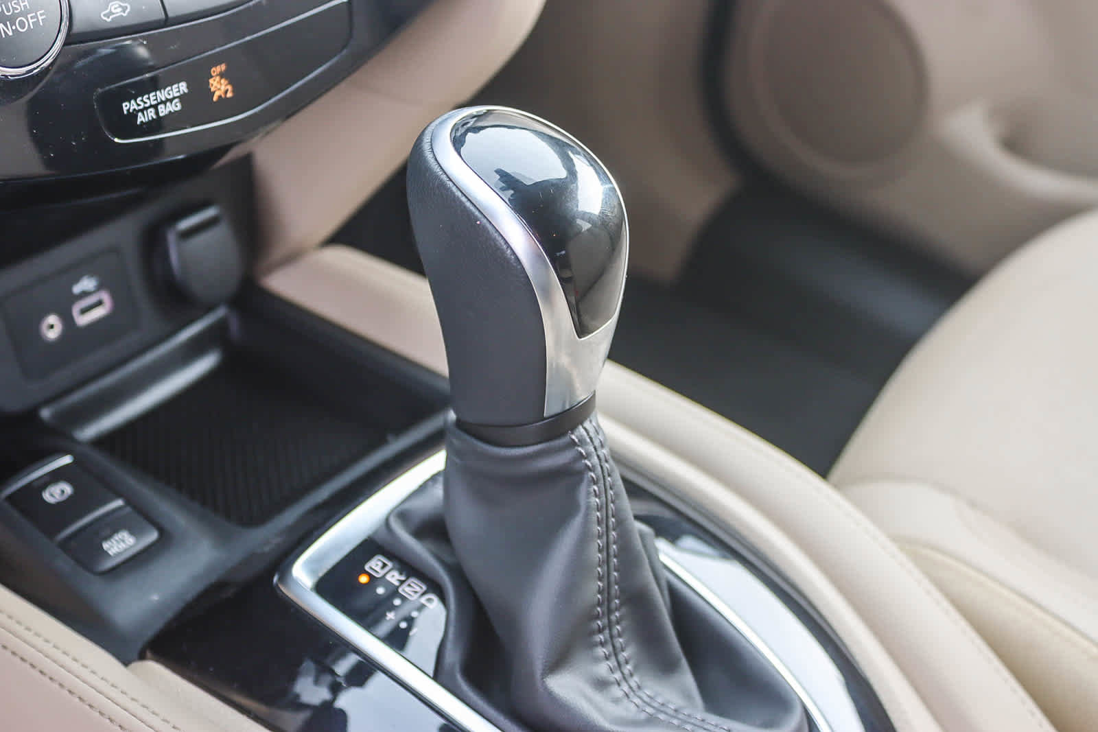 Used 2020 Nissan Rogue SL image 18