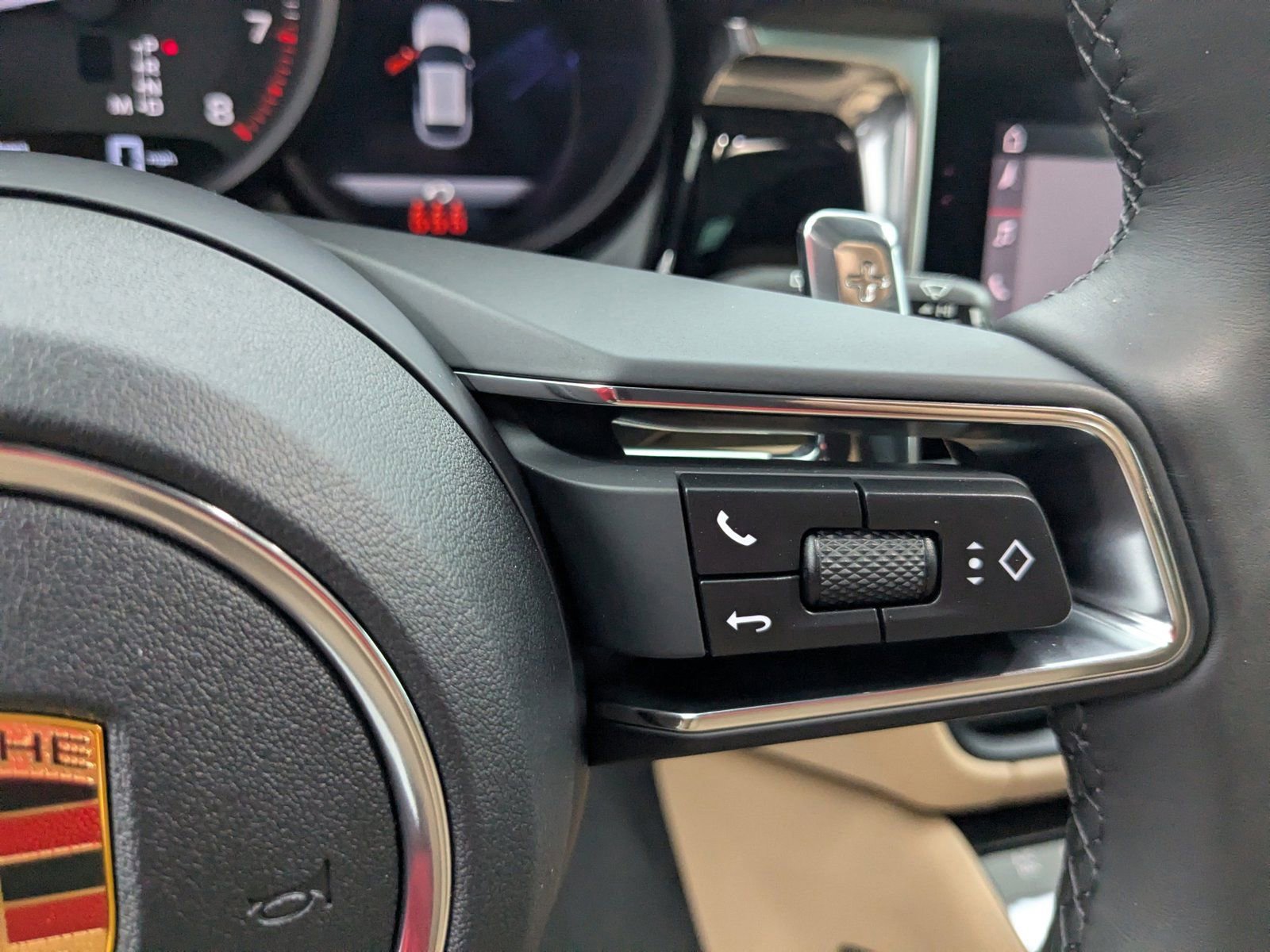 New 2026 Porsche Macan image 12