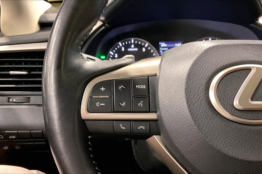 Used 2022 Lexus RX 350L FWD w/ Premium Package image 12