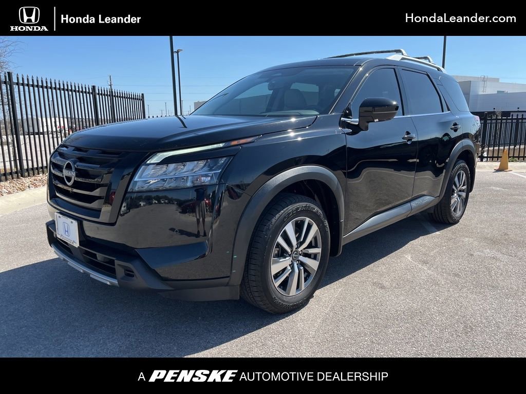 Used 2024 Nissan Pathfinder SL w/ Black Appearance Package image 1