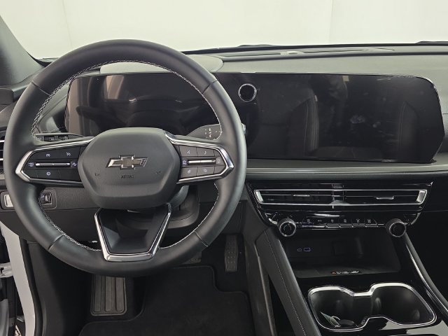 Used 2026 Chevrolet Traverse LT w/ Midnight/Sport Edition AWD/4WD image 11