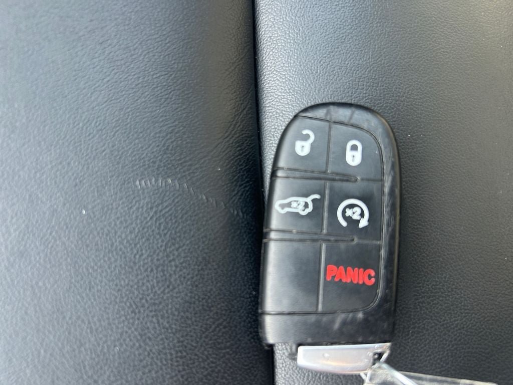 Used 2019 Jeep Grand Cherokee Limited AWD/4WD image 31