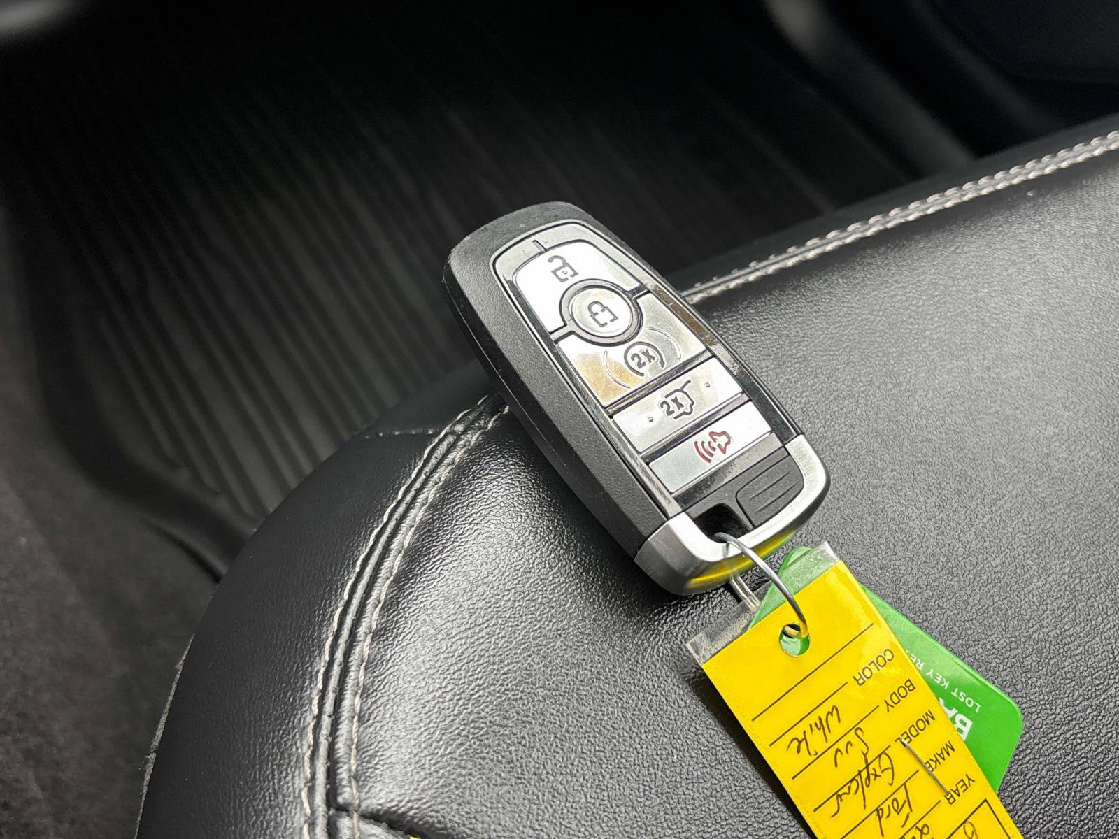 Used 2022 Ford Explorer XLT w/ Equipment Group 202A image 32