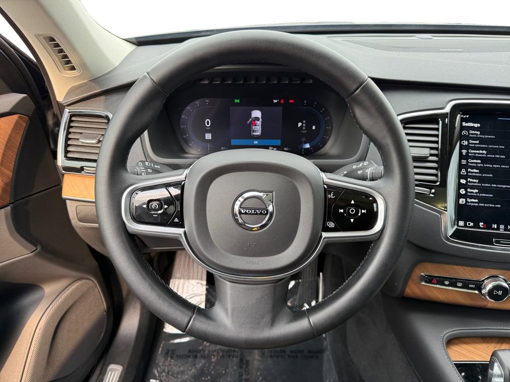 Used 2023 Volvo XC90 B6 Plus w/ Protection Package Premier image 12