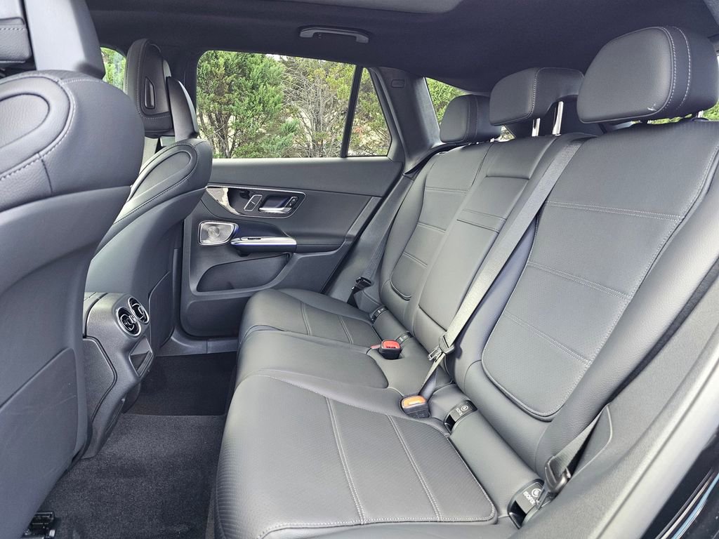 Used 2026 Mercedes-Benz GLC 300 image 19