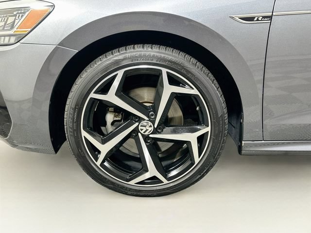 Used 2020 Volkswagen Passat 2.0T R-Line FWD image 32