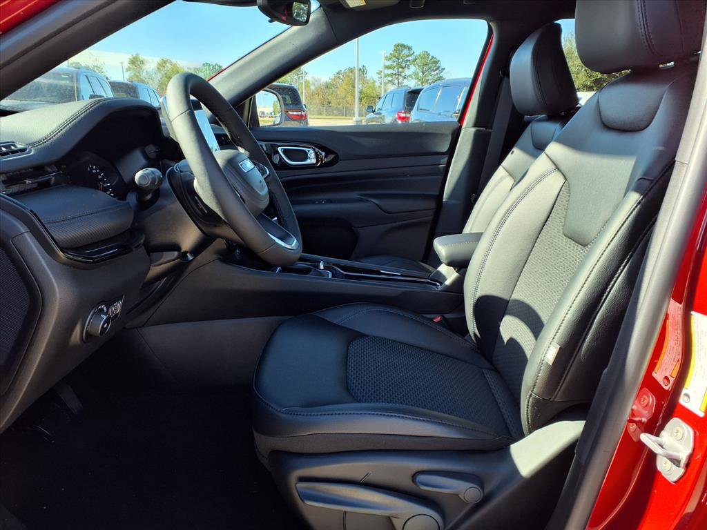 New 2026 Jeep Compass Altitude image 7