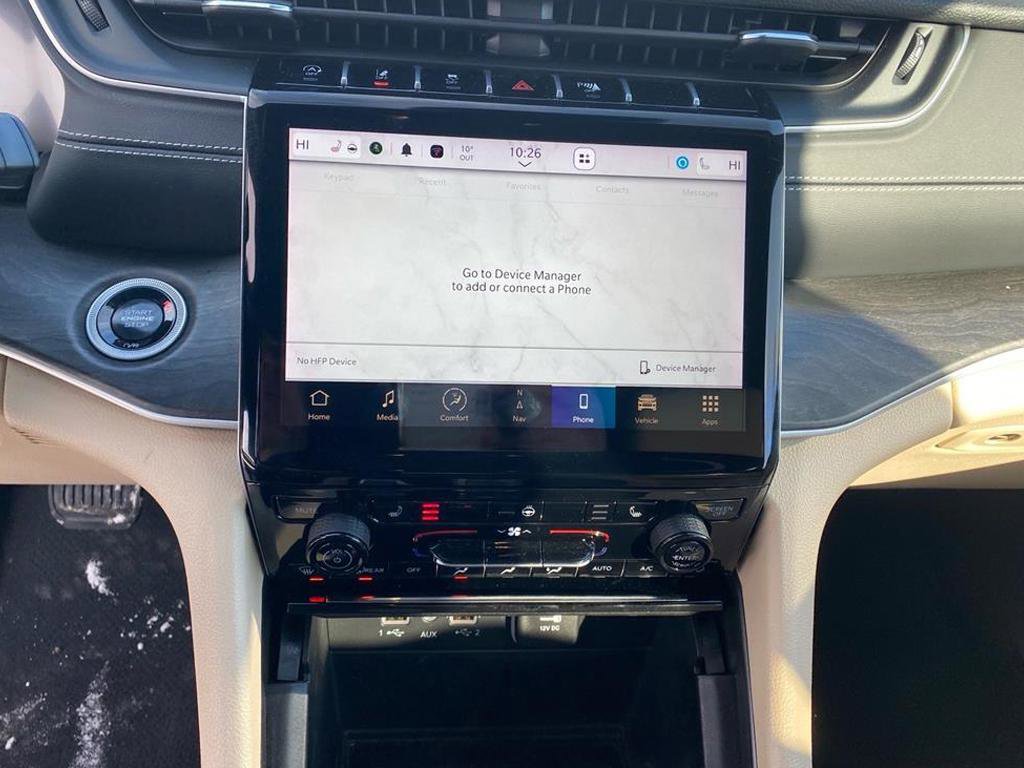 Used 2024 Jeep Grand Cherokee Limited w/ Black Appearance Package image 7