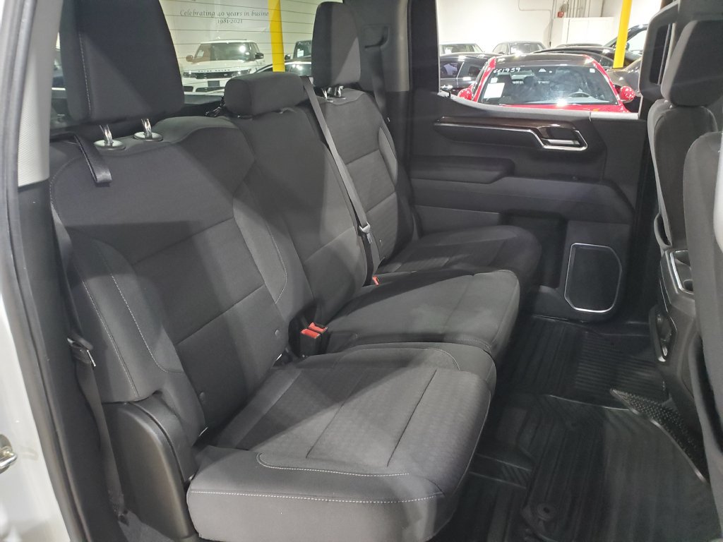 Used 2022 Chevrolet Silverado 1500 LT w/ Z71 Off-Road Package AWD/4WD image 19