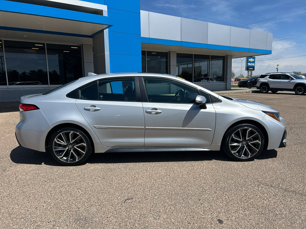 Used 2022 Toyota Corolla SE w/ SE Premium Package image 22