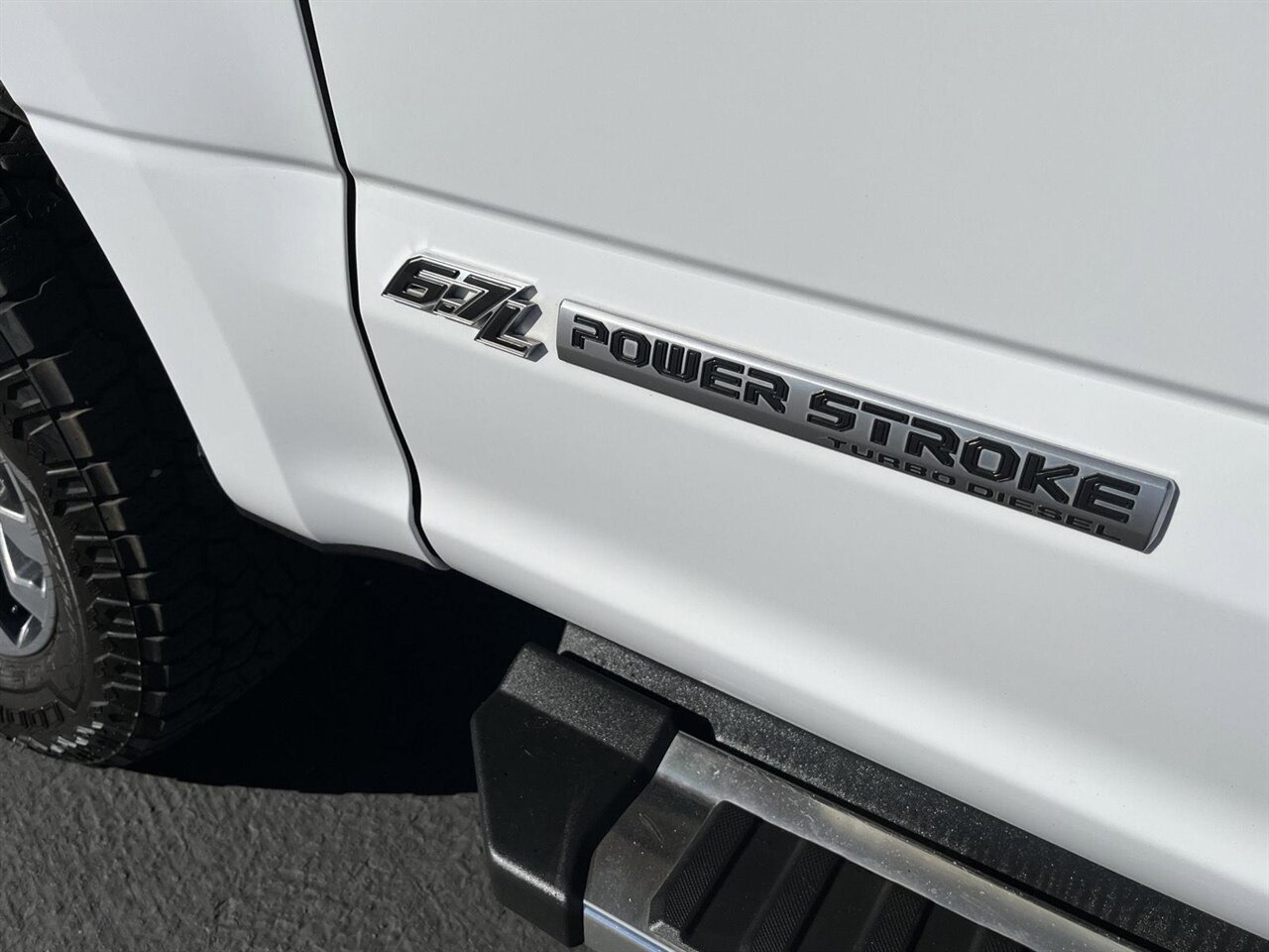 Used 2022 Ford F250 Lariat w/ Lariat Value Package image 5