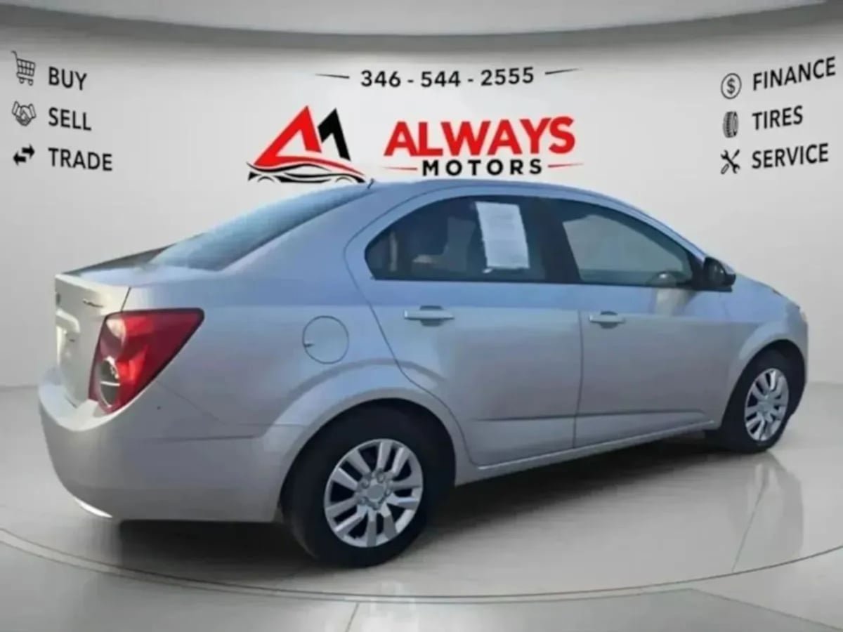 Used 2013 Chevrolet Sonic LS FWD image 16