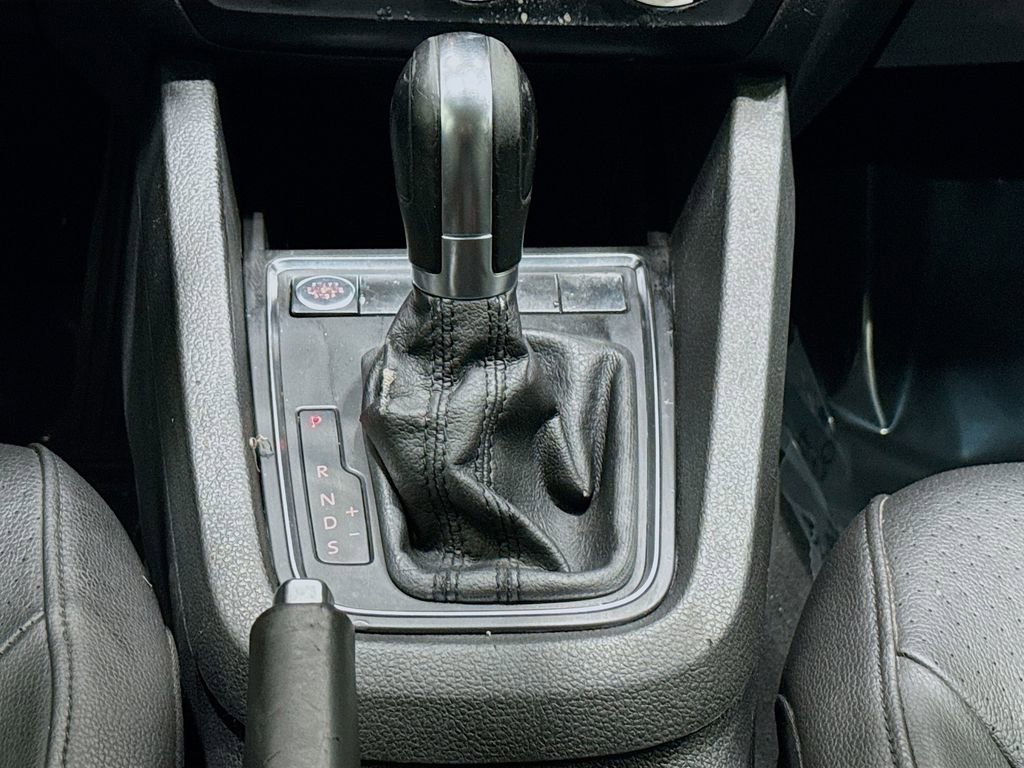 Used 2017 Volkswagen Jetta SE image 22