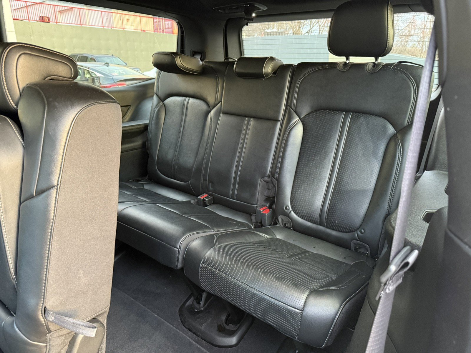 Used 2024 Jeep Wagoneer Series II w/ Flexible Seating Group RWD image 29
