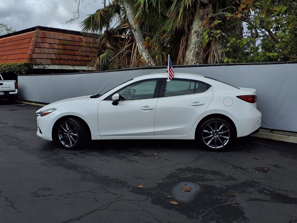 Used 2018 MAZDA MAZDA3 Touring image 3