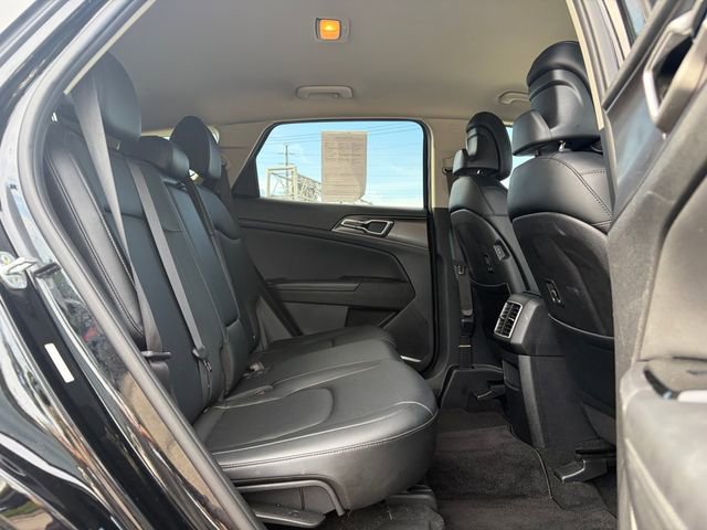 Used 2023 Kia Sportage EX FWD image 11