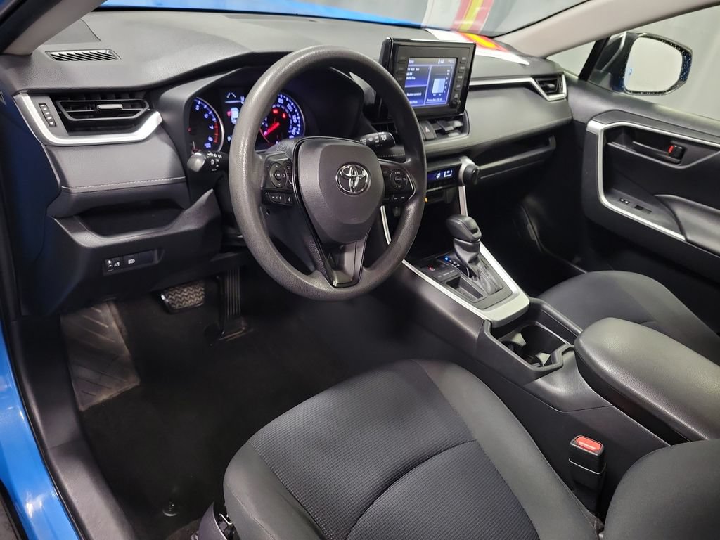 Used 2019 Toyota RAV4 LE FWD image 13