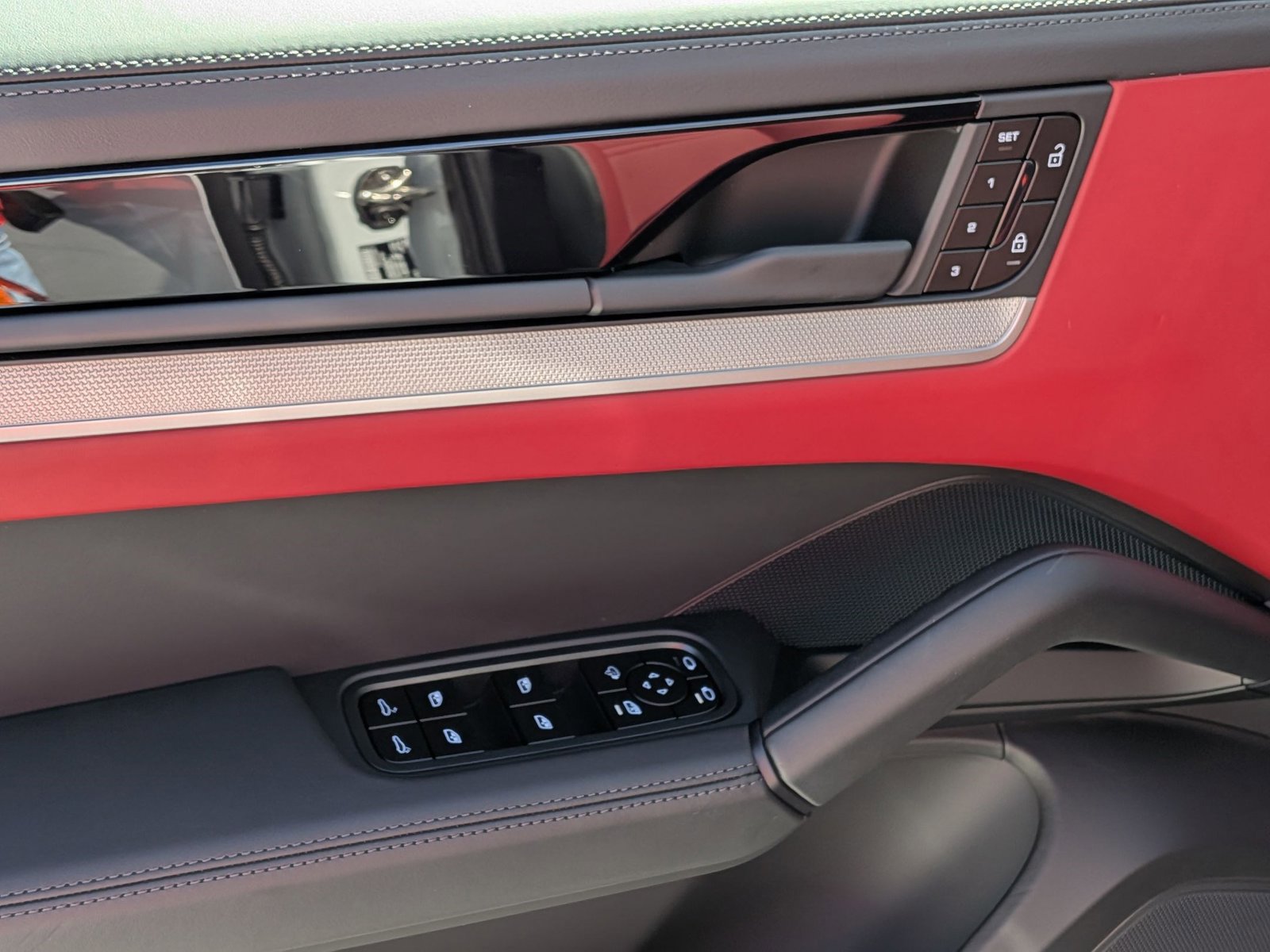 New 2026 Porsche Cayenne image 15