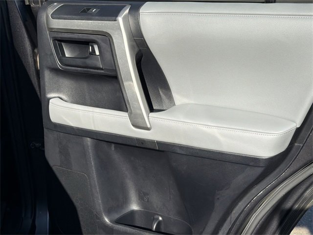 Used 2013 Toyota 4Runner SR5 image 35