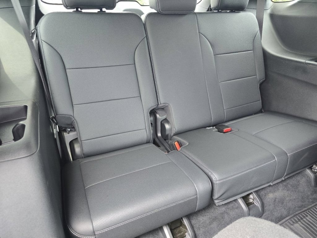 Used 2024 Chevrolet Traverse LT w/ LPO, Floor Liner Package AWD/4WD image 20