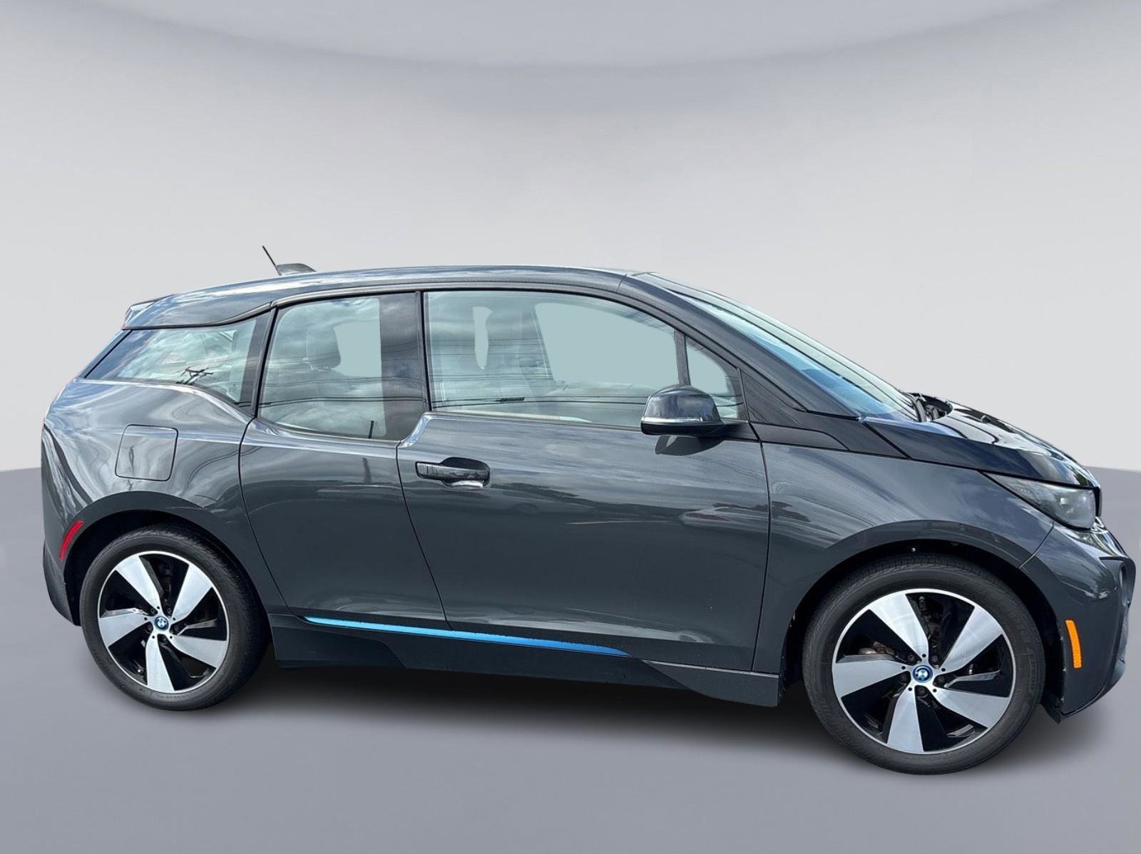 Used 2014 BMW i3 image 2