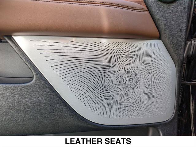 Used 2024 Lincoln Navigator Reserve AWD/4WD image 12