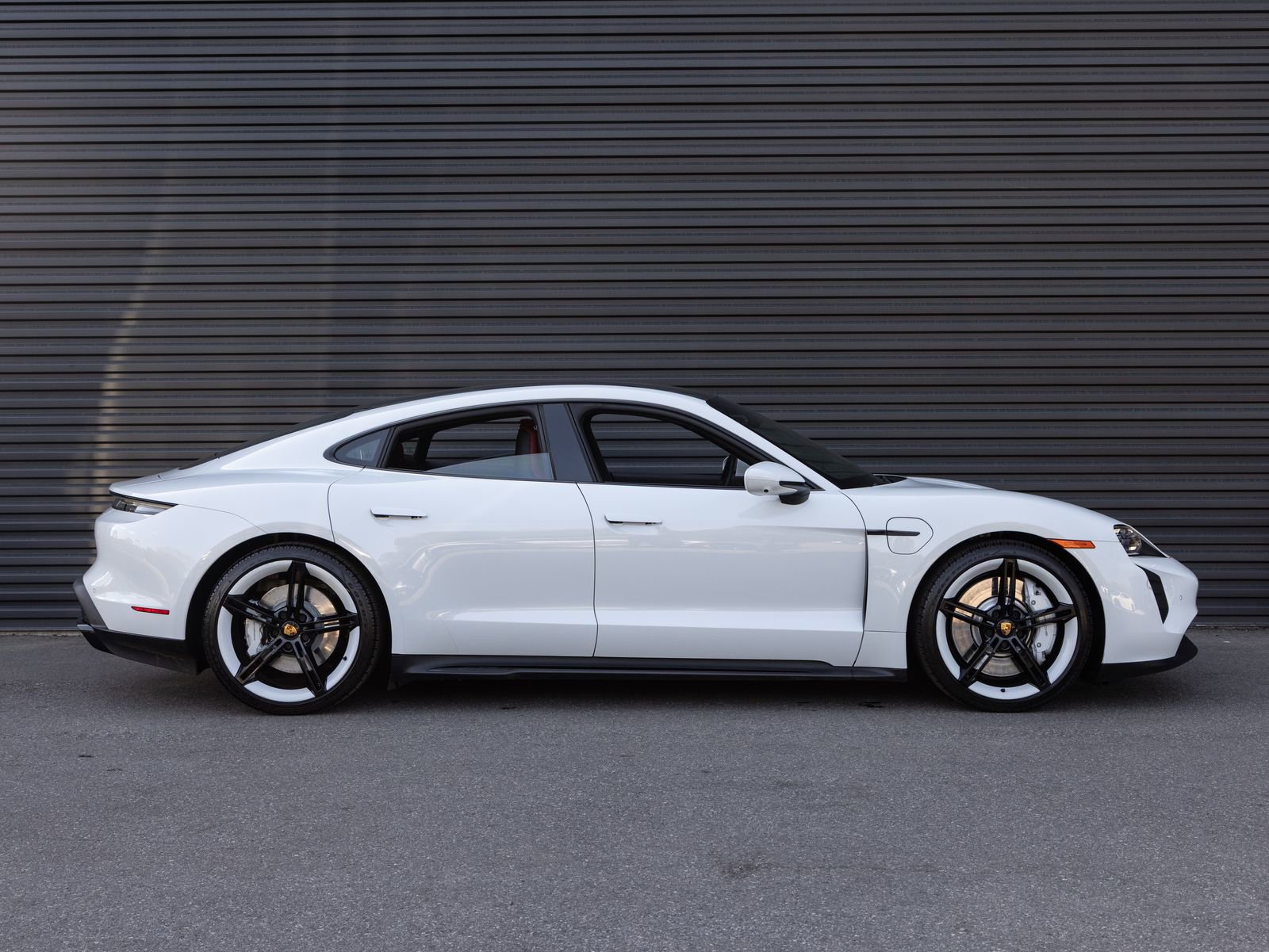 Certified 2023 Porsche Taycan GTS image 8