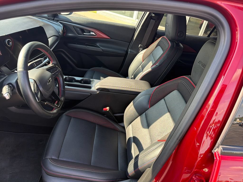 Used 2024 Chevrolet Equinox EV RS FWD image 14