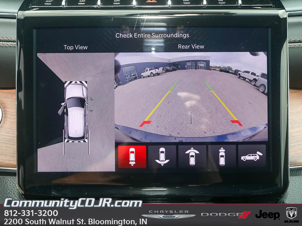 New 2025 Jeep Grand Cherokee L Summit w/ Advanced Protech Group IV image 17