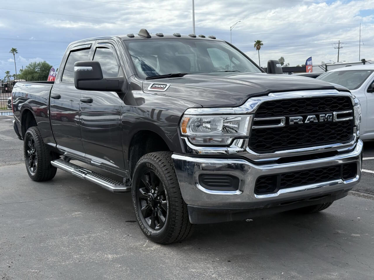 Used 2024 RAM 2500 Tradesman w/ Chrome Appearance Group image 12