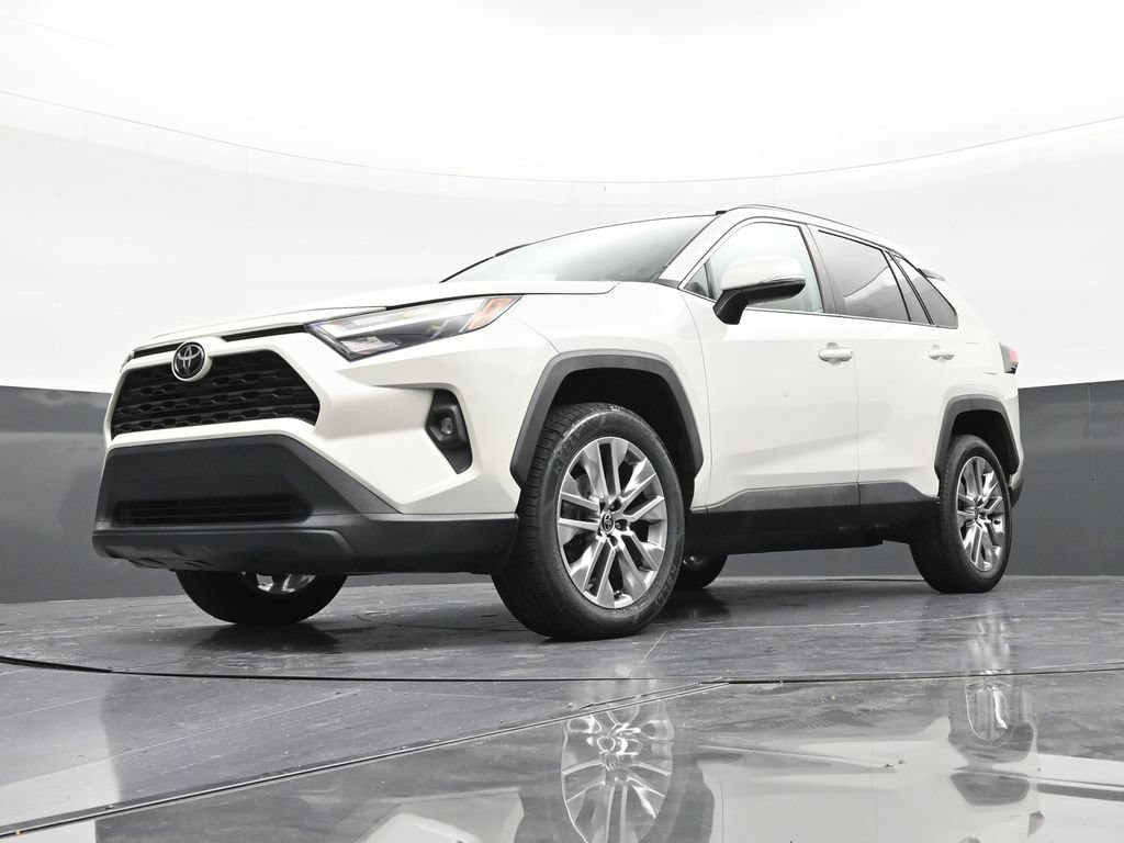 Used 2022 Toyota RAV4 XLE Premium FWD image 21