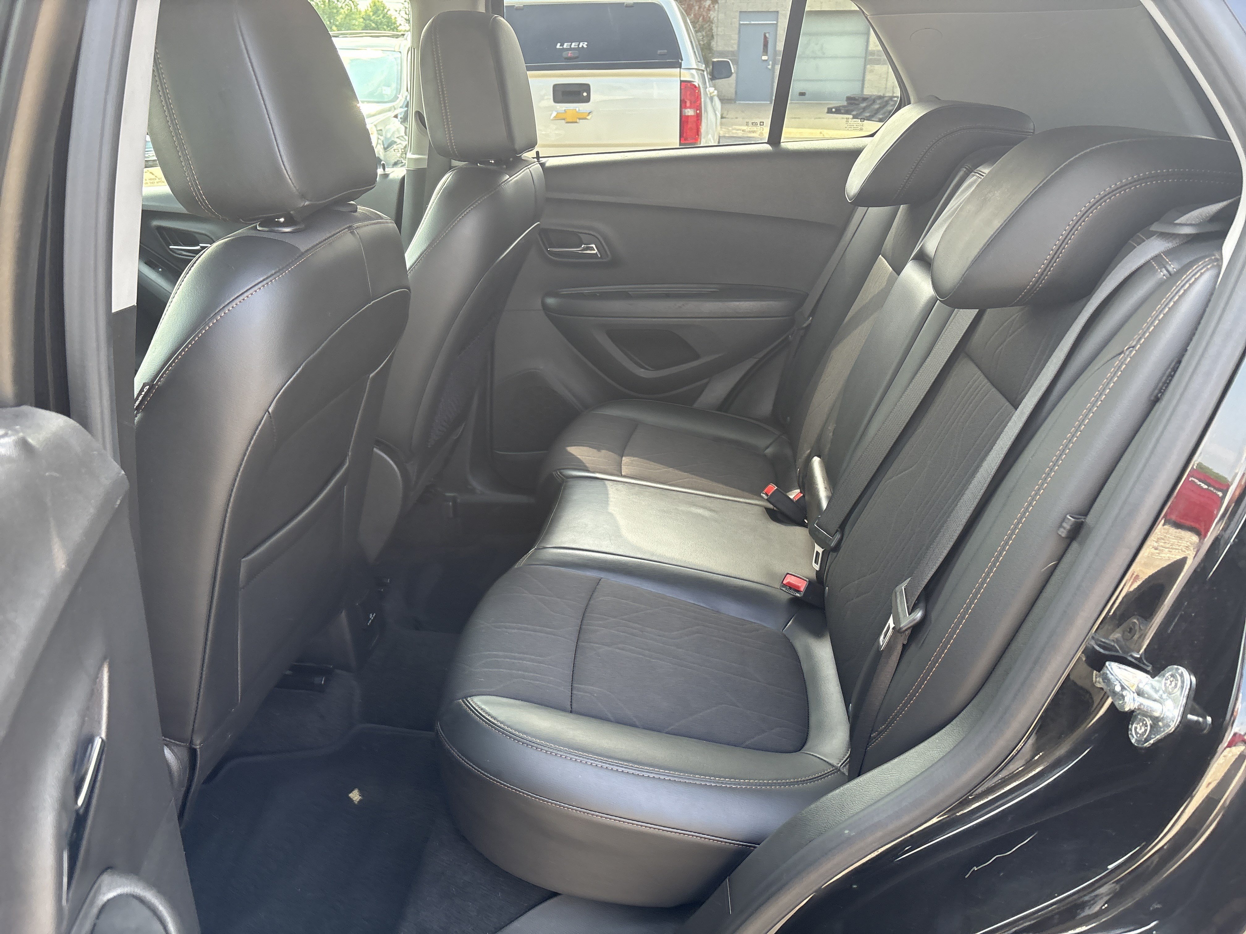 Used 2019 Chevrolet Trax LT w/ LT Convenience Package FWD image 13