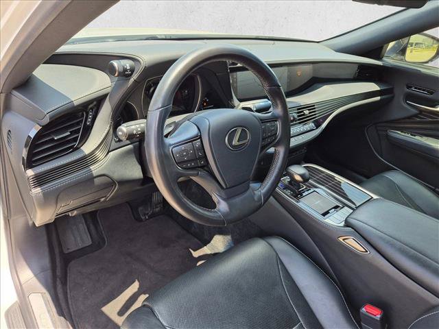 Used 2020 Lexus LS 500 w/ Accessory Package (Z2) RWD image 10
