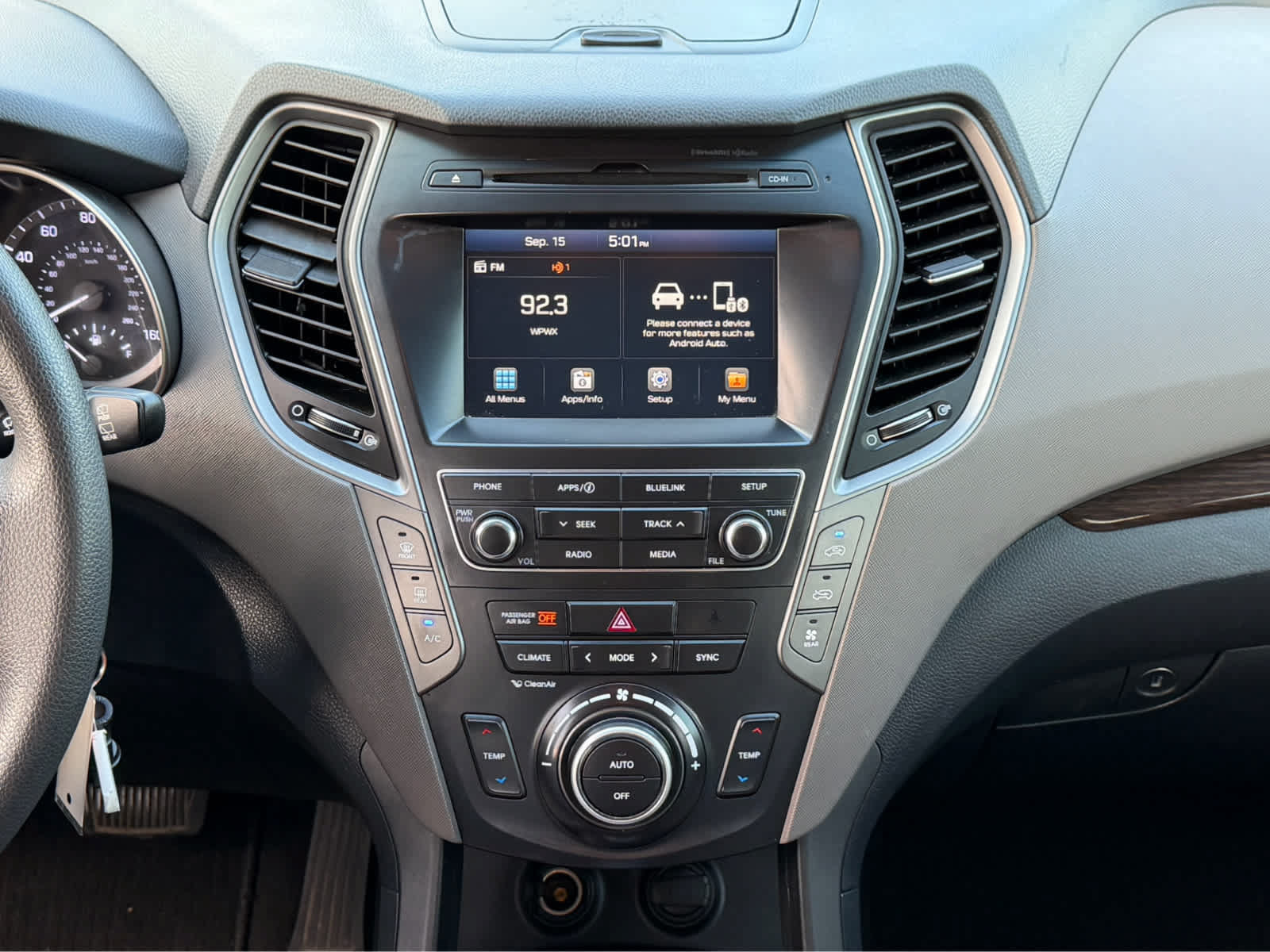 Used 2017 Hyundai Santa Fe SE w/ Cargo Package FWD image 16