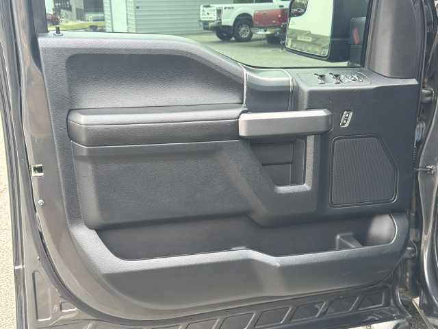 Used 2018 Ford F150 XLT w/ Equipment Group 302A Luxury AWD/4WD image 12