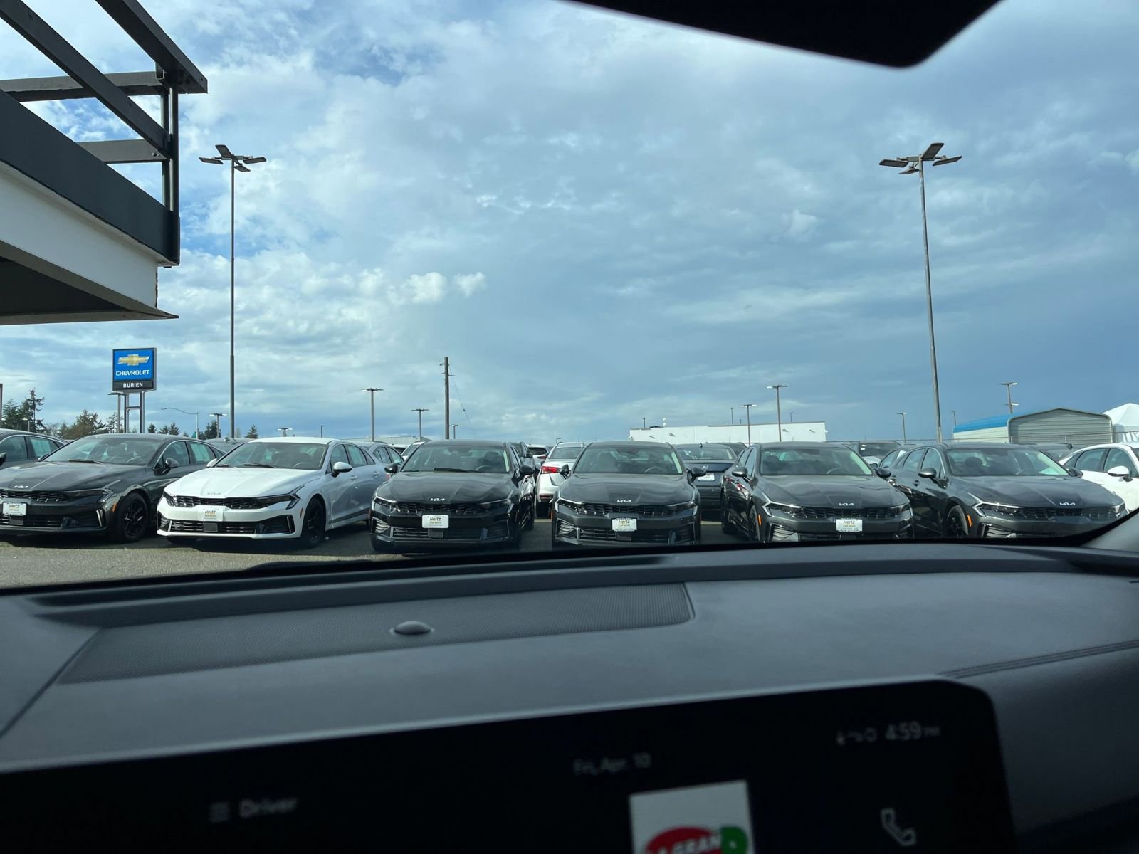 Used 2024 Kia Sorento S image 17