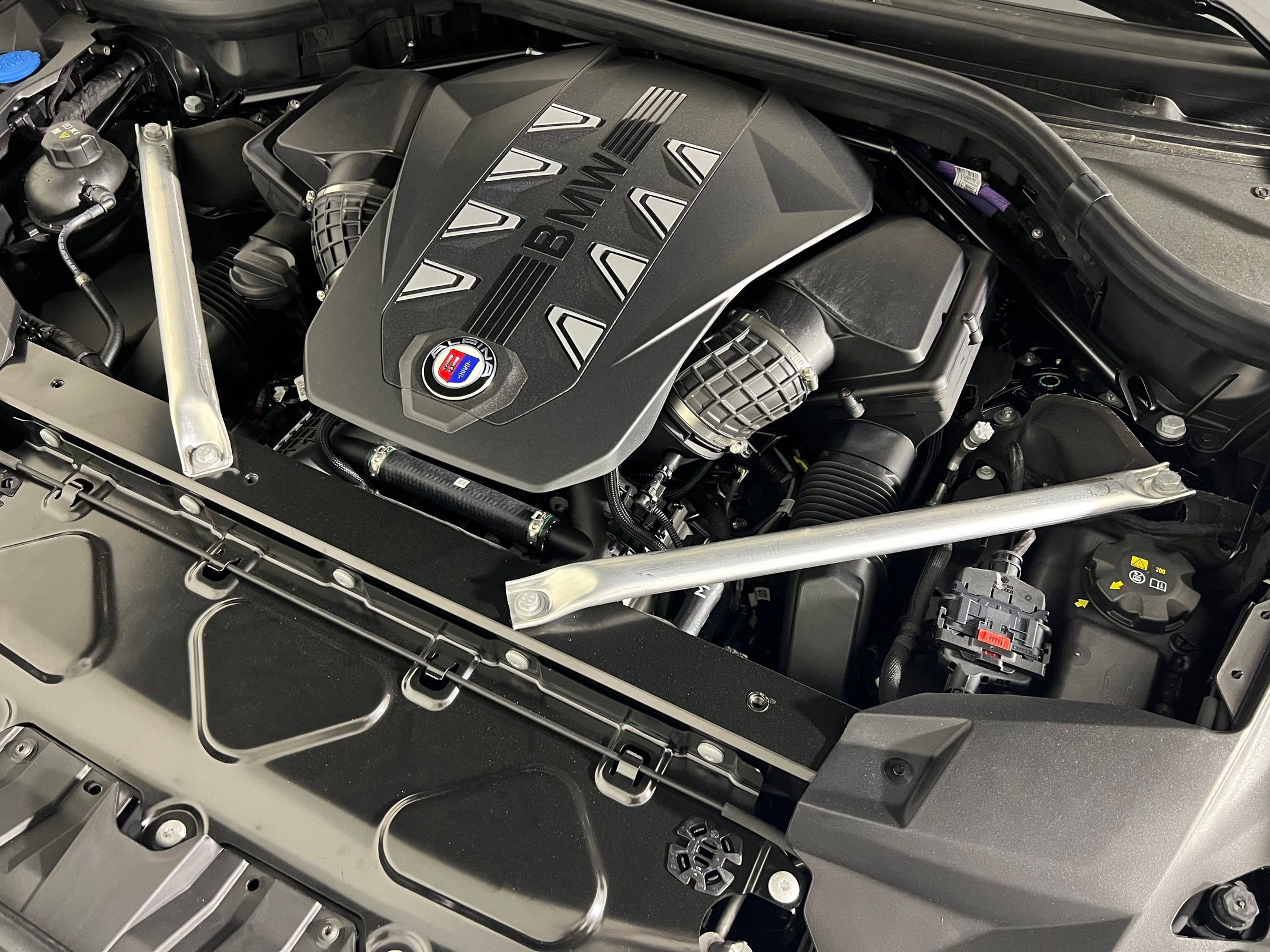 New 2026 BMW ALPINA XB7 image 23