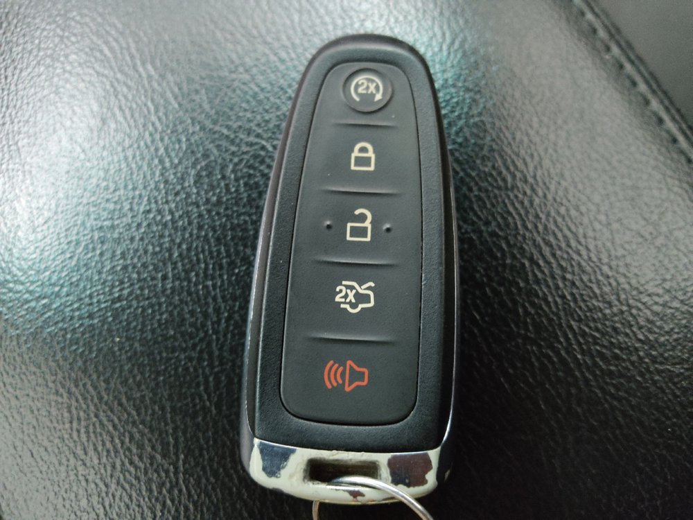 Used 2015 Ford Explorer Limited image 32