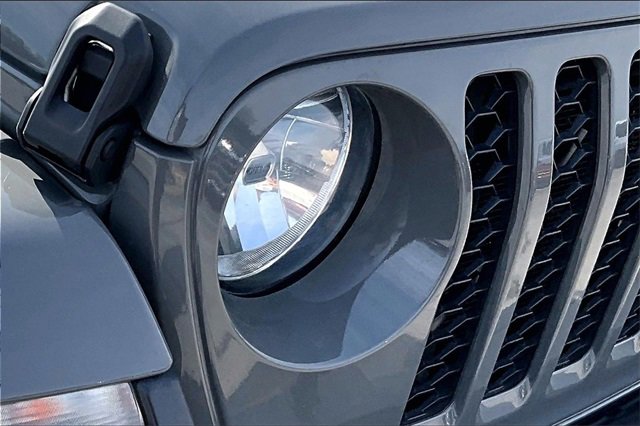 Used 2021 Jeep Gladiator Sport image 33