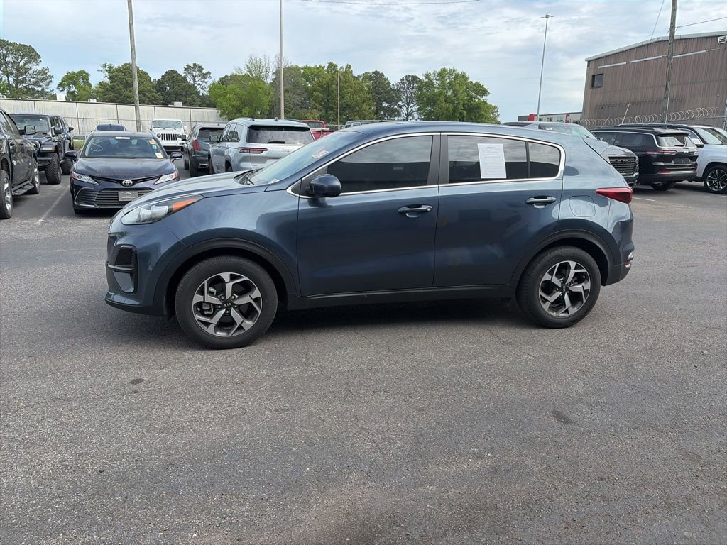 Used 2022 Kia Sportage LX image 4