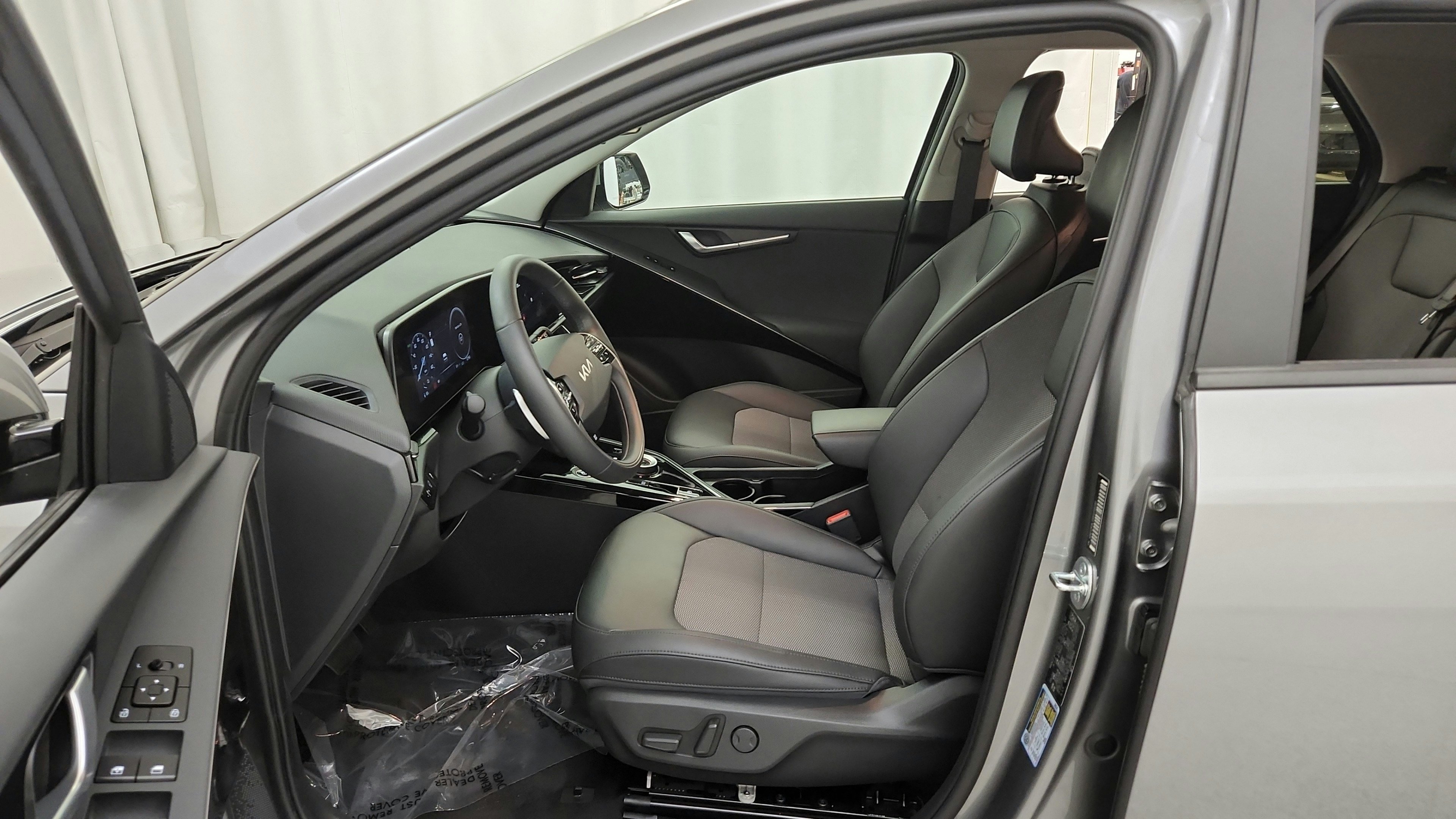 Used 2024 Kia Niro Wind FWD image 18