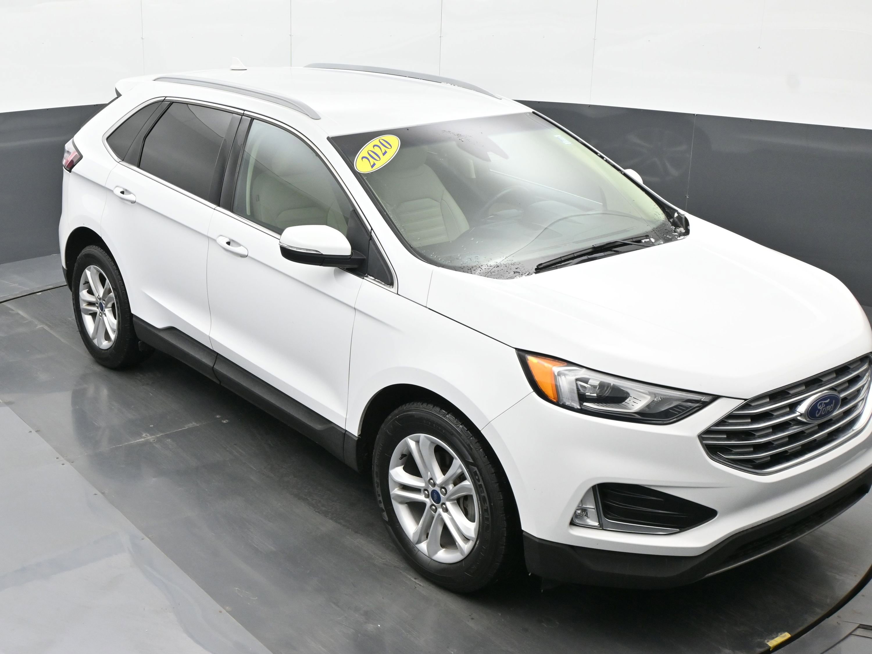 Used 2020 Ford Edge SEL image 29